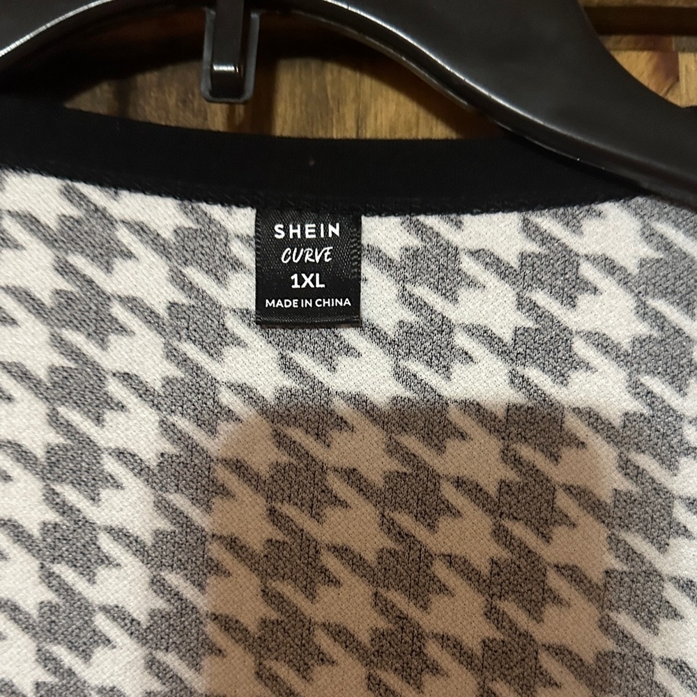 SHEIN Black and White Houndstooth Pantsuit - Picture 2 of 4